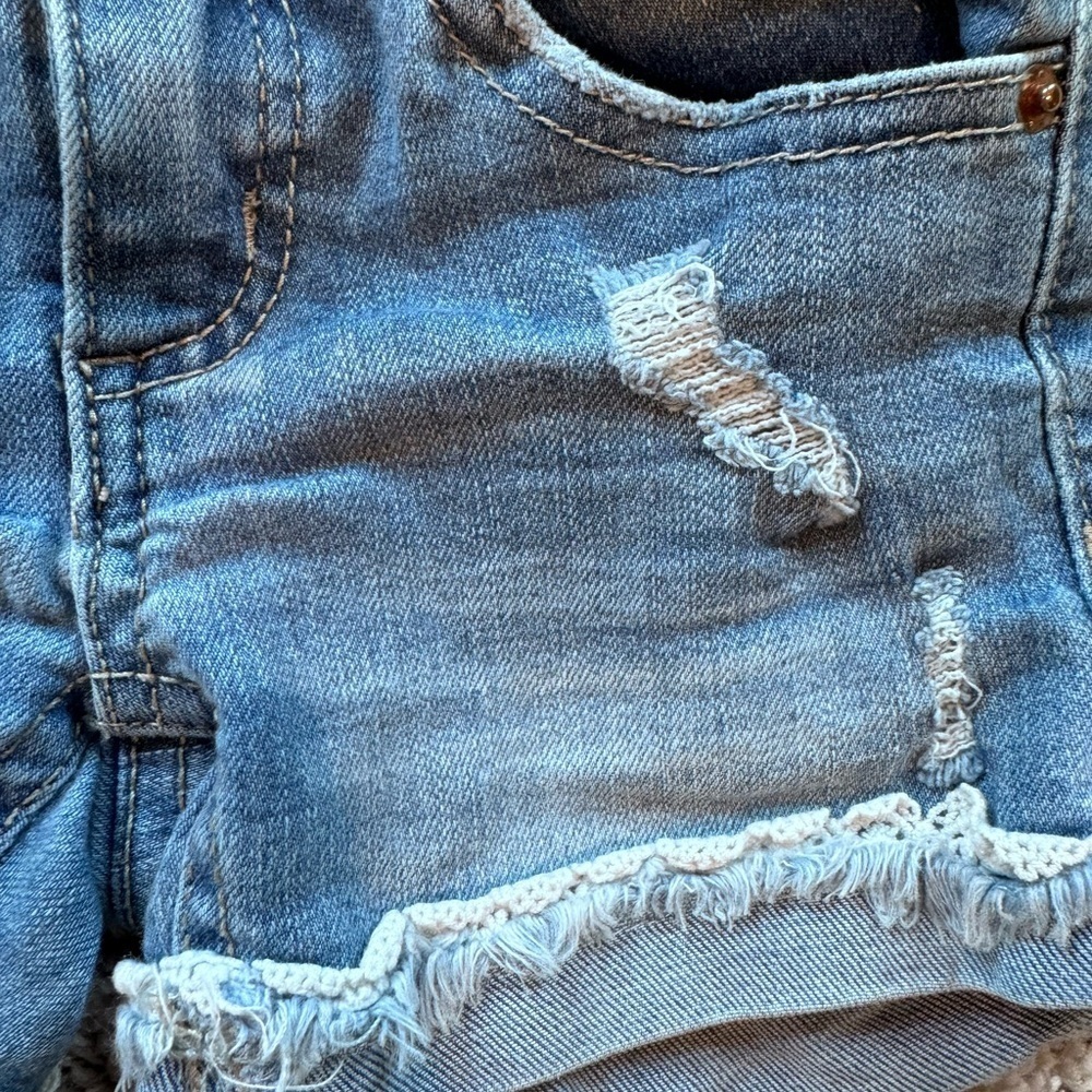 Hippie Girl Distressed Denim Shorts Jean shortsβ Size 4 - Picture 4 of 9
